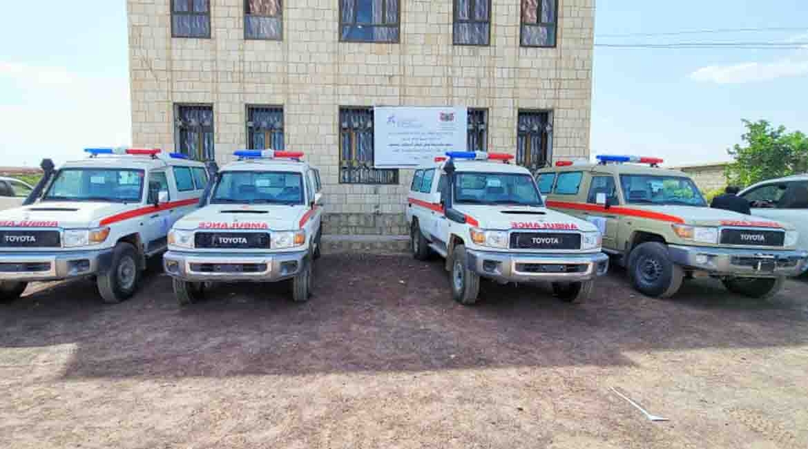 Tawakkol Karman Foundation delivered four ambulances to Marib (Marib, Yemen) 