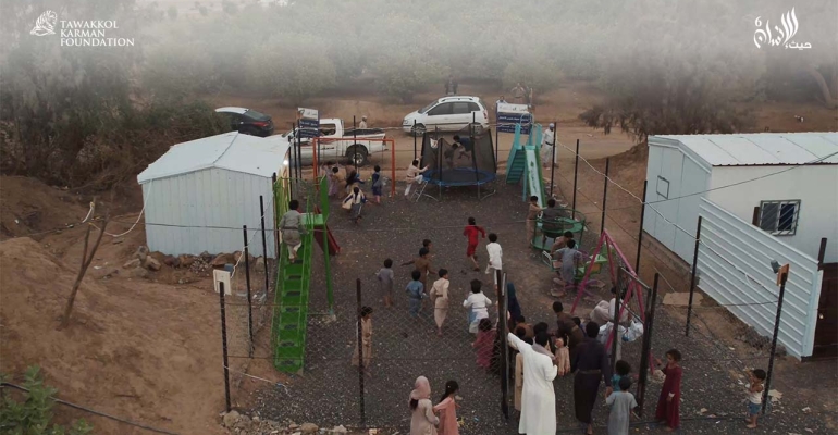 Tawakkol Karman Foundation funds establishment of playground for displaced children and kiosk for Um Bashair
