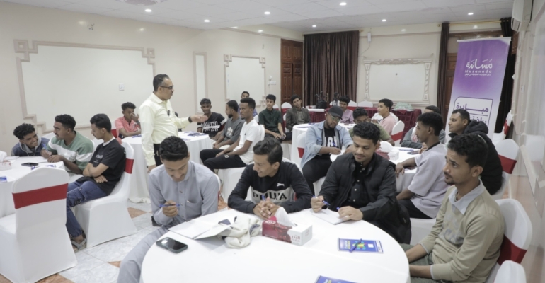 Tavakkol Karman Vakfı, Hadramut’un Seyun ilçesinde yürütülen “Sporumuz Barıştır” girişimini destekliyor